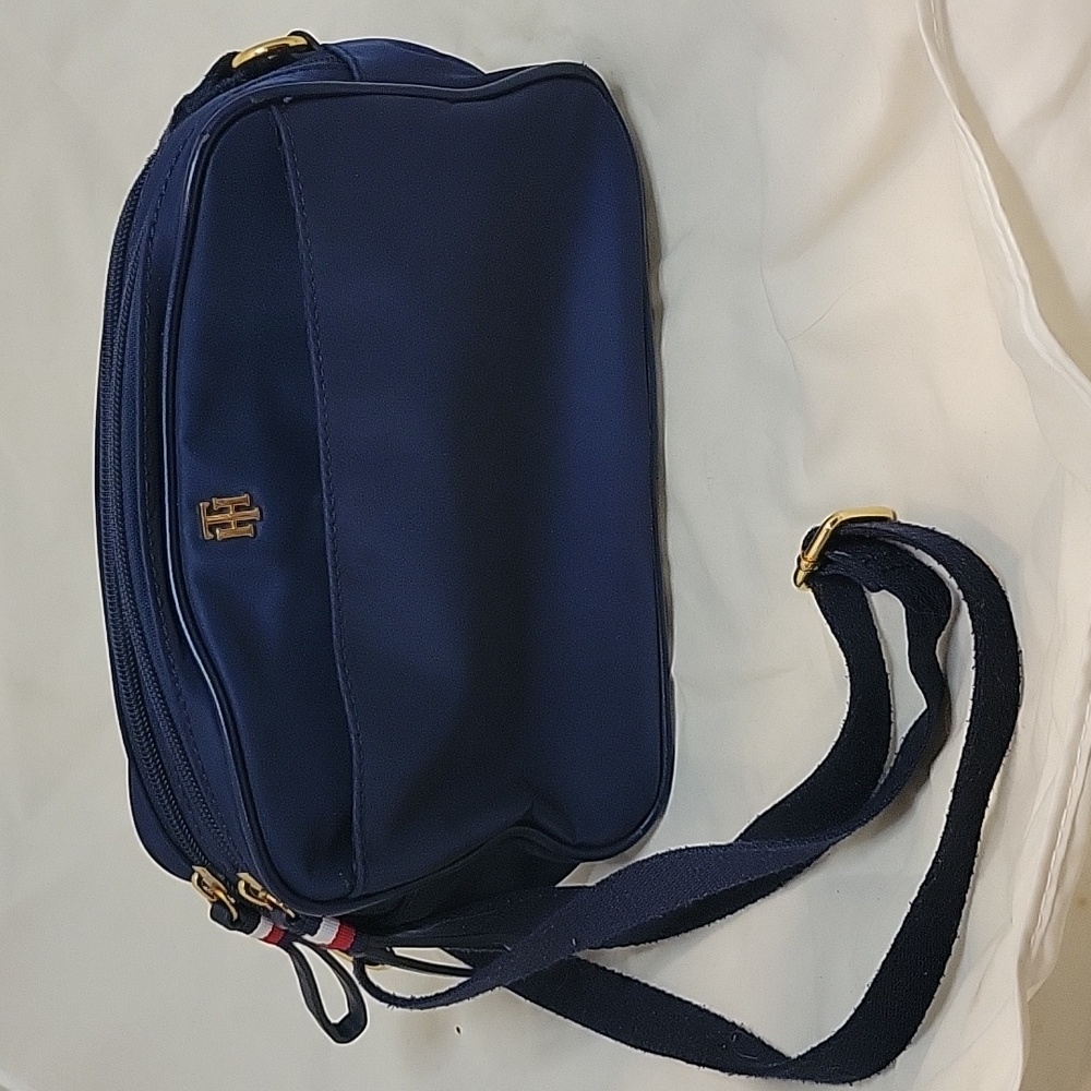 Tommy Hilfiger Navy Purse